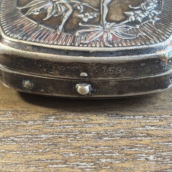 Djer-Kiss Powder Compact Vanity Case Kissing Fairies Art Nouveau 1917-1925 - Picture 2 of 16